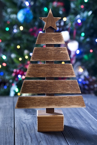 Choinka wykonana z drewna - wykonaj samodzielnie świąteczną dekorację